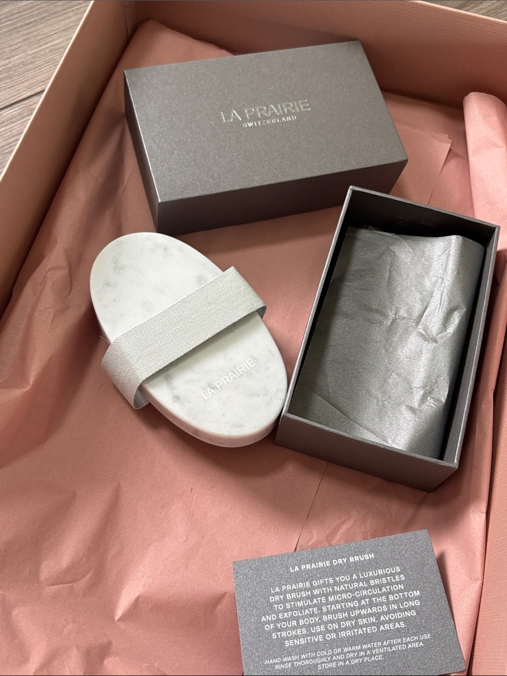 La Prairie Brush - new with box - Picture 5 of 5